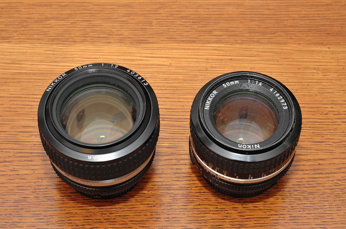 http://images.pixelpeeping.net/elanr/50mmComp/303_4043.JPG